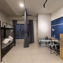4 bed unit with wifi next to uoc
