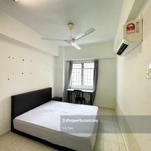 Medium Room Fully Furnished With Aircon High Speed Wifi