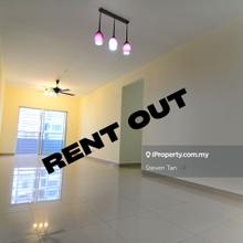 Kinrara Mas condo For Rent High Floor Pool View 2 covered parking lots