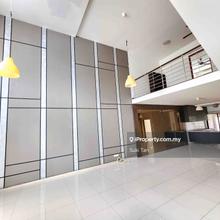 3 Strorey Spacious Link House - Tip Top Condition - 5 Big Bedrooms