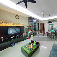 Fully Renovated Sell with Fully Furnished, 2 Car Park 4 Room Corner 