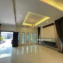 3-sty Semi-D House For Sale