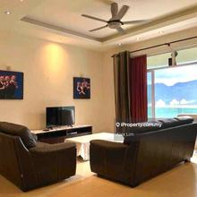 Hillcrest Residence For Rent !!