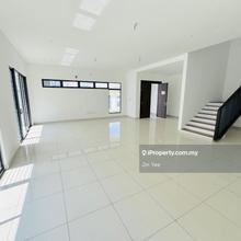 40x80 Semi-D Elmina 8th Freehold Brand New Gated & Guarded 3 Parking