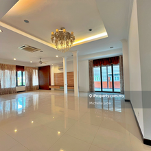 Damai Gayana in Damai Perdana