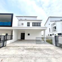 Lake View, Spacious, 2.5 Storey Semi-D, Sejati Lakeside, Cyberjaya
