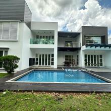 Corner 2 storey bungalow with swimming pool for rent