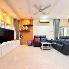 Fully Renovated Extended 1 Sty Semi D House Mutiara Bukit Raja Klang