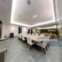 Premium Design, Luxury interior ,walking to shop , great ammenities