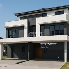 2.5 Sty Semi-D with 5 Bedrooms @ Eco Ardence