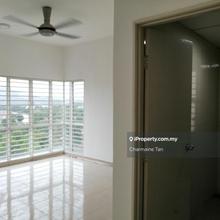 Iresidence near MRT shops low dense best deal low down payment mark up
