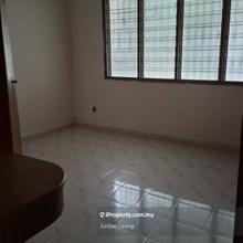 Landed House ,Taman Setia Kajang For Rent 