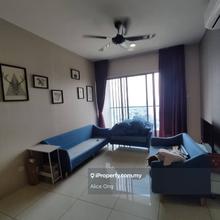 Fully furnished Legent height renovate unit facing Klcc 