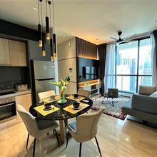 Fully Furnished Designer Unit. Ready to move in! Vie to believe!!