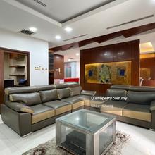Big spacious layout in Laman Suria