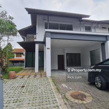 Sierramas corner Jewel. 1.5 times bigger than std. Semi detached. 