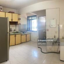 Taman lip sin Blk 1 / partially furnished