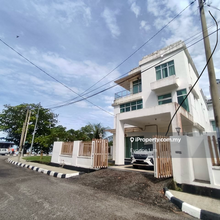 3-Storey Bungalow @ Teluk Kumbar for Sale
