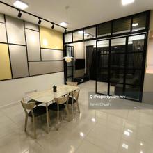 Fully Furnished MRT 5mins walk condo near TRX for rent