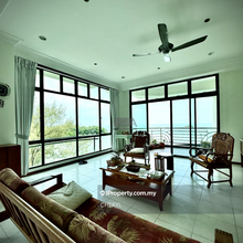 Sri Golden Bay Beachfront Condominium in Tanjung Bungah