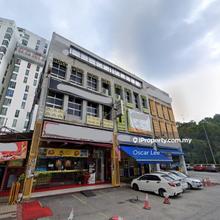 Three Storey Endlot Adjoining Shop