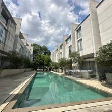 Four storey link house with private lift