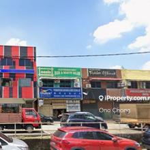 PJ SS 3 Facing Main Road Shop Upper Floor For Rent
