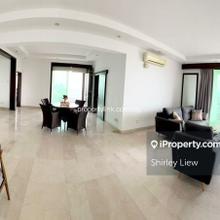 Refurbished Apartment, Hilltop Breezy, KLCC View, Cozy Big Balcony 