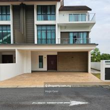Corner with More Privacy, Come with Lift, Ample Parking Space