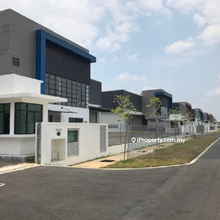 Corner unit 3.5 Storey Semi Detached Factory Bandar Puteri Puchong