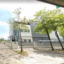 3 Storey Bungalow Factory for rent with 3 ton Cargo lift