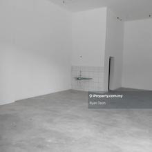 Corner Lot, 4 Carpark, Brand New Unit, Ready to Move in