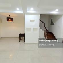 Terrace house for Sale