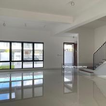 Terrace house for Sale