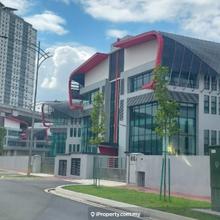 Kota Damansara Semi d Warehouse Three storey house for rent 