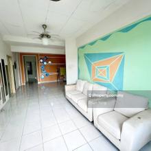 Vista Seri Alam, Apartment (2nd floor) 912sqft, Gate Guarded 