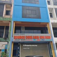 High rental return shop at busy business hub @kayu ara damansara 