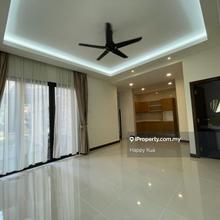Semi-D house for Sale
