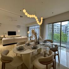 9 Madge @ Embassy Row