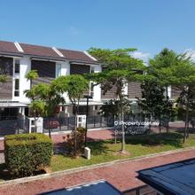 Terrace house for Sale
