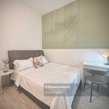 Fully furnished medium room for rent in Metacity