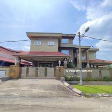 Big & Spacious 2 Storey Detached House with Gym Room