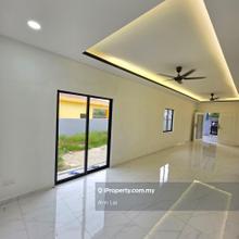 Fully Renovated -Non-bumi lot -Long Carporch : 23ft -Leasehold : 2102