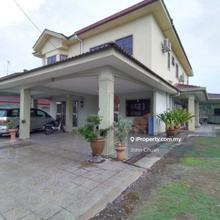 Corner Bungalow House Renovated Extended Kitchen Quiet Location