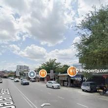 Showroom and Warehouse @ Seri Kembangan For Rent 