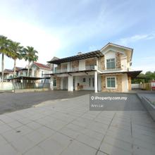 Freehold unit/ Non bumi -Gated & guarded -Adjoining Unit & Corner Lot