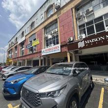 Subang Office with Lift 1650sf Furniture Regalia Business Centre Usj 1