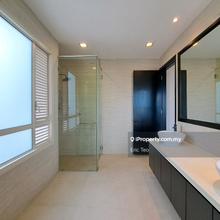 Renovated High Floor Unblocked View