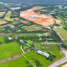 Spacious bungalow Lot, Ideal for Custom Build