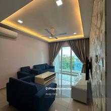 Season Luxury, Larkin